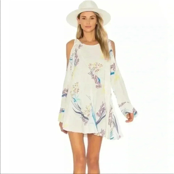 Free People Tops - Free people white floral tunic top clear skies ivory cold shoulder flare…